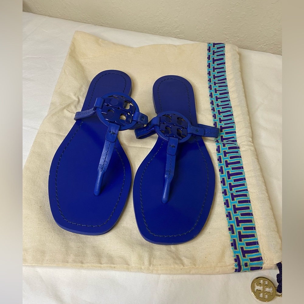 Tory Burch Blue Sandals Glossy Thong Style